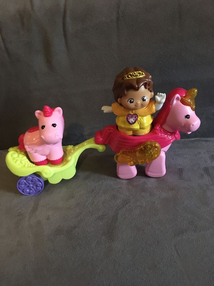 Claire et la licorne magique