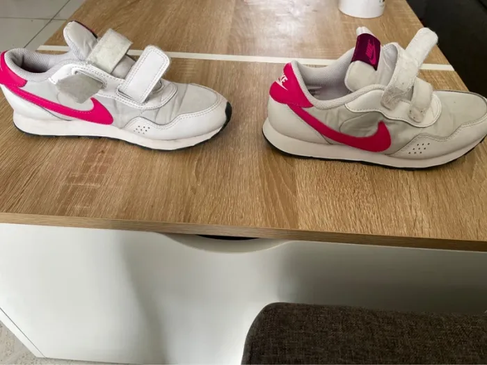 Nike fille à scratch pointure taille 35 - photo numéro 2