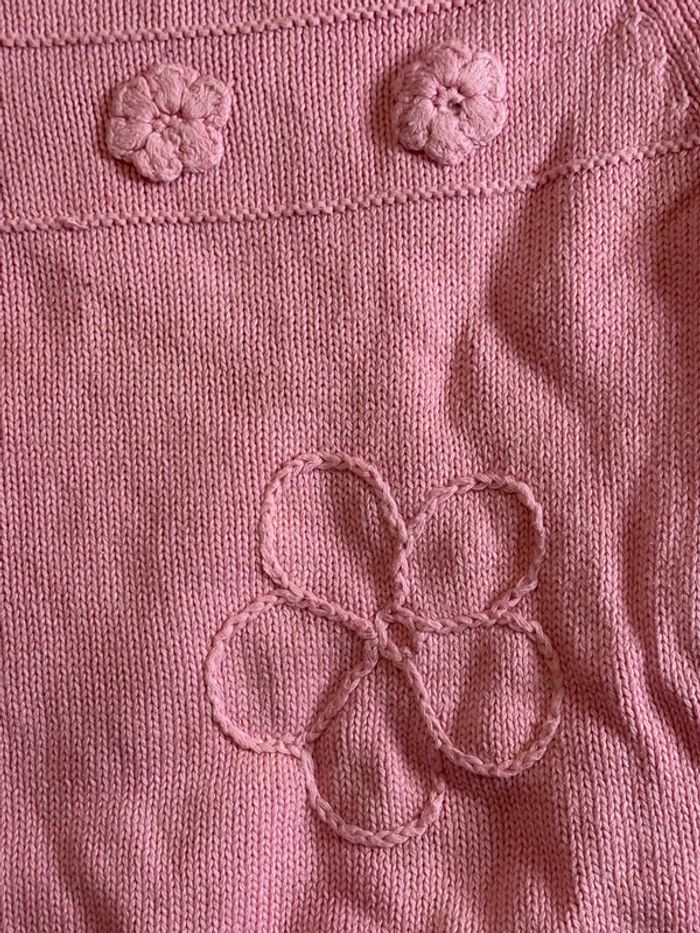 Pull en crochet fleuris - photo numéro 4