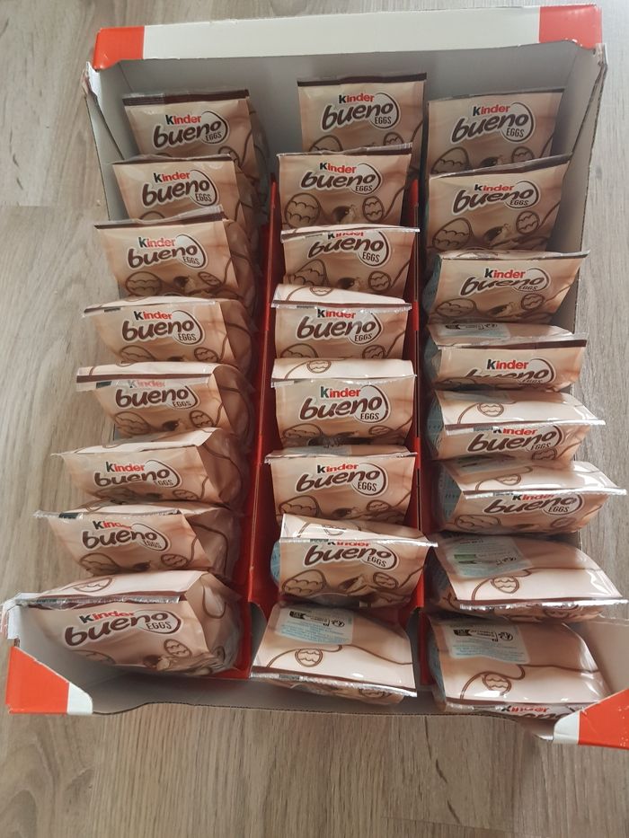 Kinder Bueno eggs