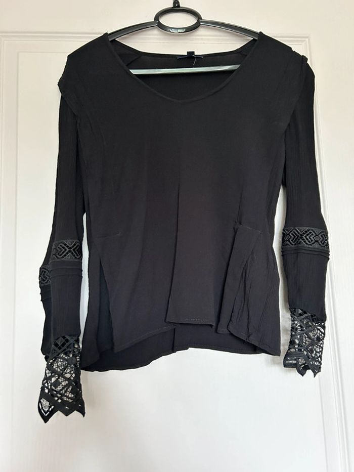 Blouse noire - photo numéro 2
