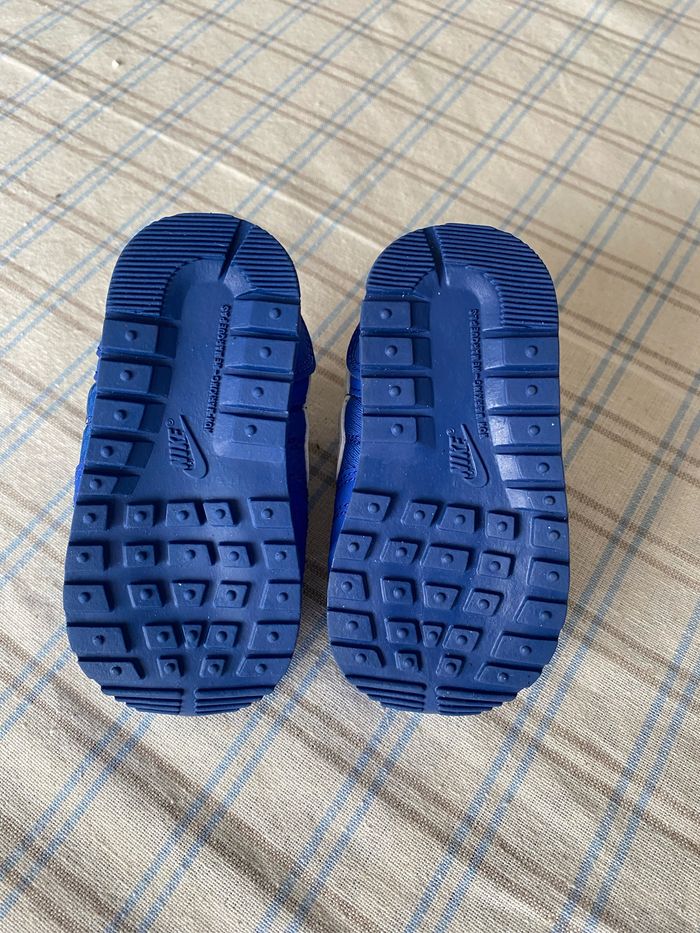 Baskets neuves Nike bleu bébé - photo numéro 3