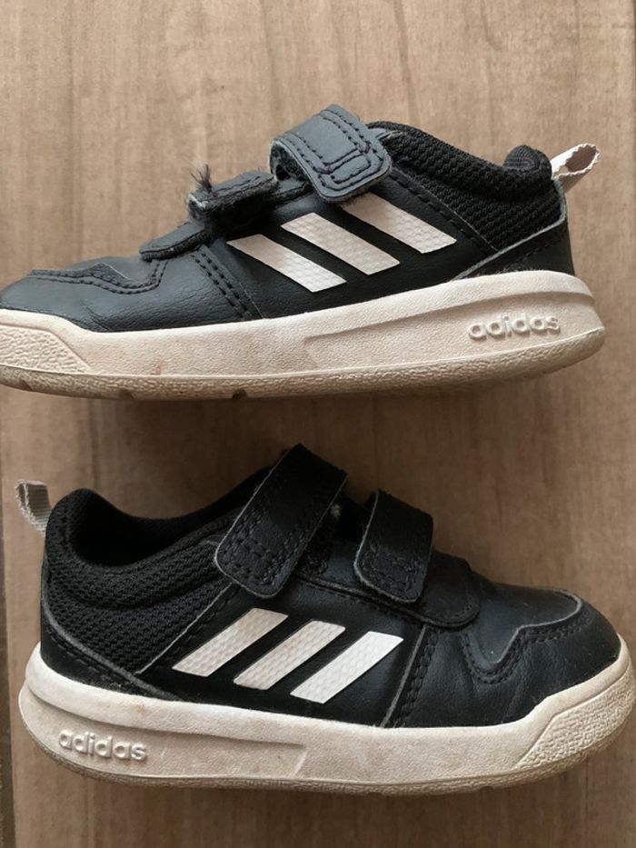 Baskets Adidas 21 - photo numéro 2