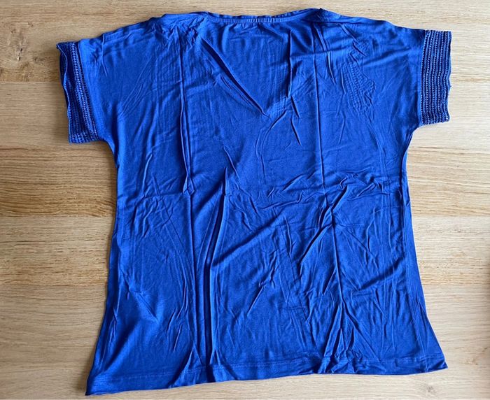T-shirt taille 38/40 - photo numéro 4