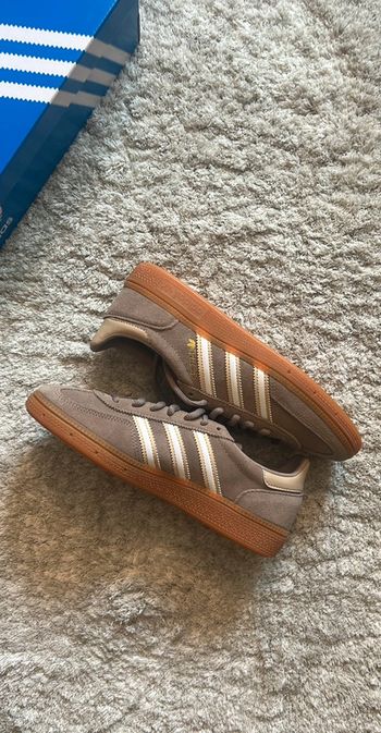 Adidas Handball Spezial  – Chalky Brown / Cloud White / Magic Beige – Taille 38