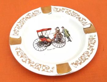 Cendrier    Porcelaine du Centre (RC)  Décor automobile américaine Duryea 1893