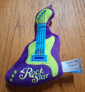 Jouet musical en tissu guitare “Rock Star” – bébé / enfant