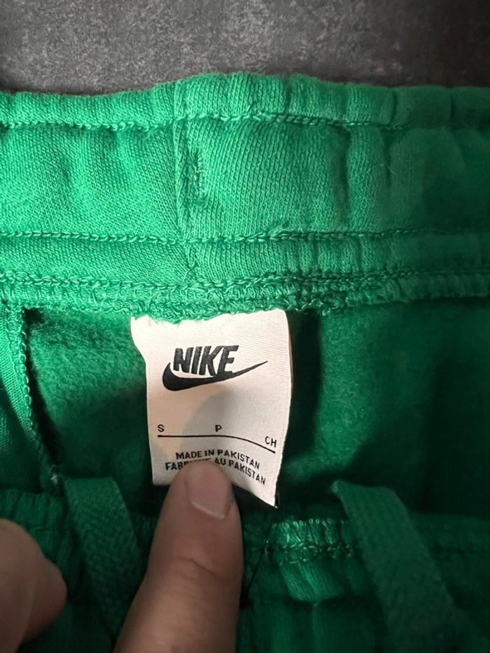 Jogging Nike taille S - photo numéro 5