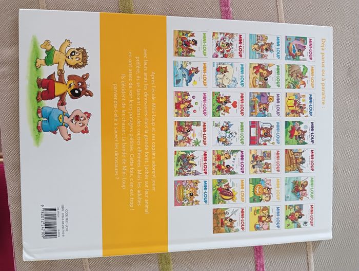 Mini-Loup et les dinosaures - photo numéro 2