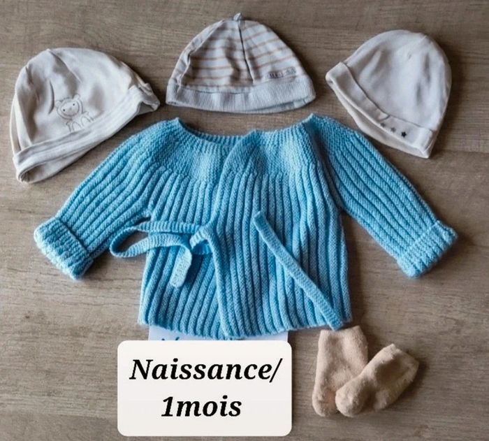 Bonnets et petit gilet bébé naissance/1mois