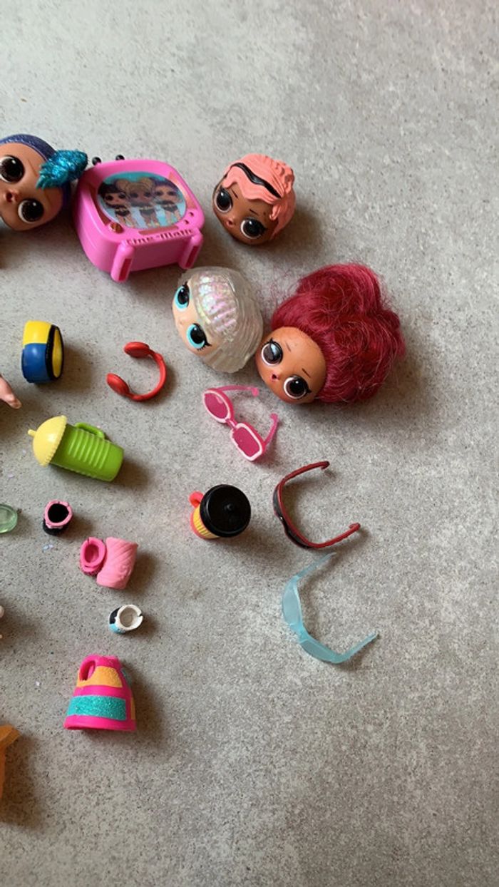 Gros lot de poupée LOL accessoires lunettes ailes tête télévision - photo numéro 20