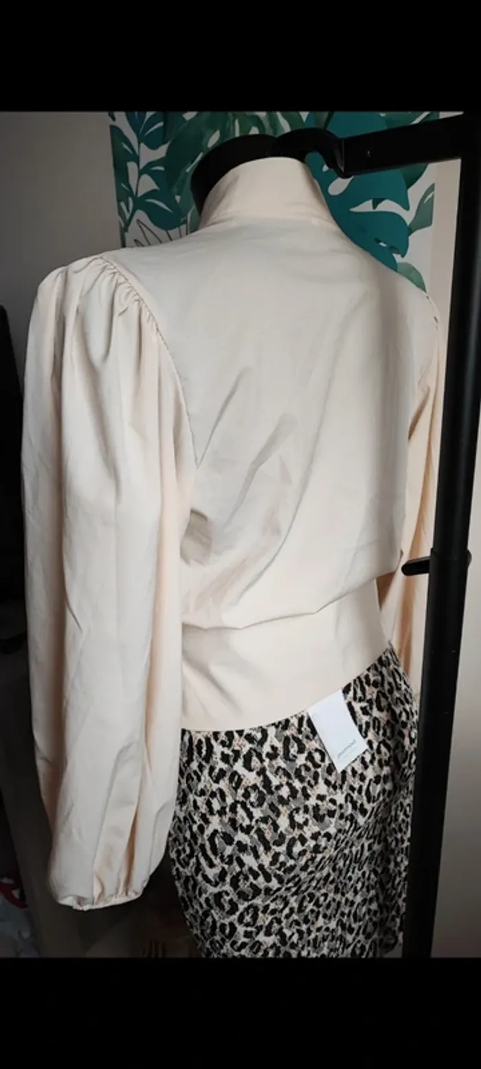 Blouse crème taille 36/38 - photo numéro 5