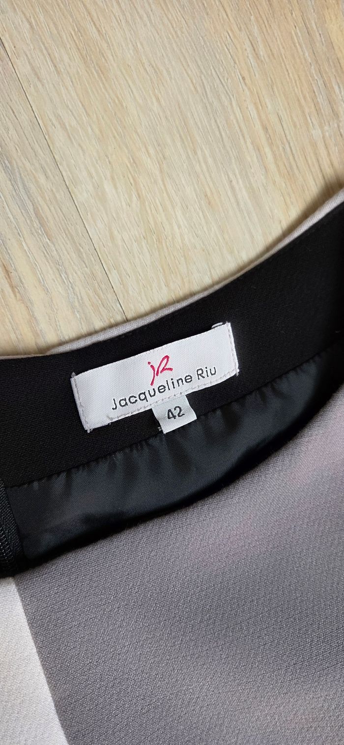 Robe Jacqueline Riu taille 42 grise noire  blanche en très bon état - photo numéro 4