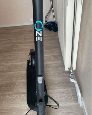 Vend trottinette électrique neuf peu servi