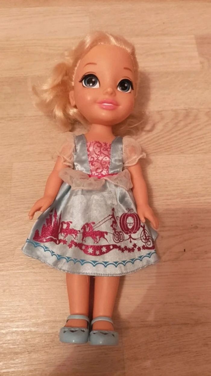 Poupée pour jouer ou déco