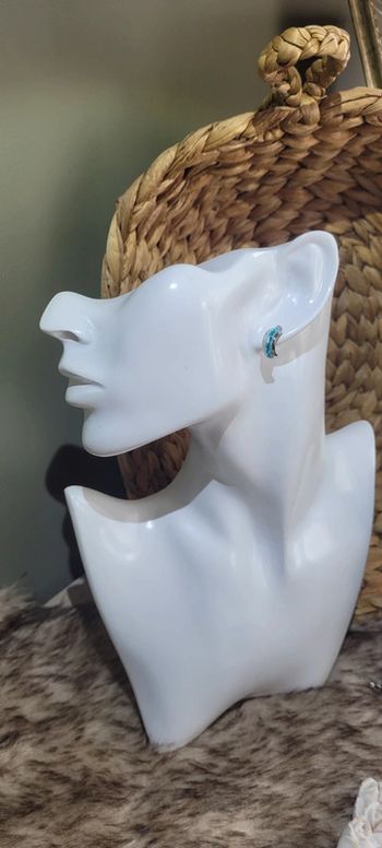 Jolie petite créole turquoise et argenté