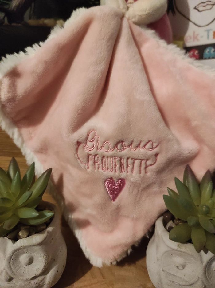 Doudou Et Compagnie Lapin Rose Bisous Pâquerette plat mouchoir #geektradedoudou - photo numéro 2