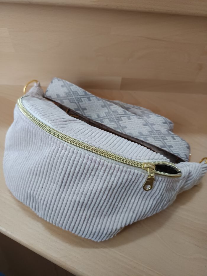Sac banane en velours côtelé - photo numéro 2
