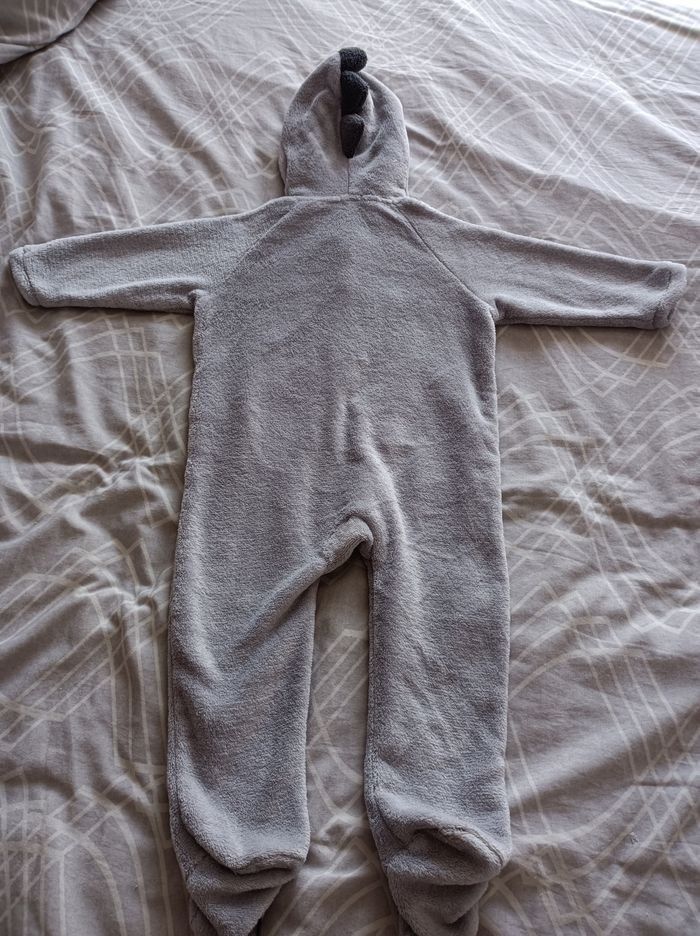 Combinaison Dinosaure taille 18 mois - photo numéro 3