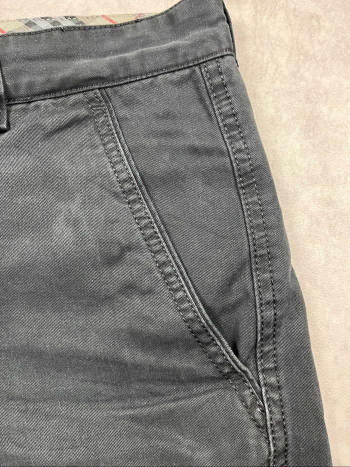 Short chino Burberry Brit noir taille 38 - photo numéro 6