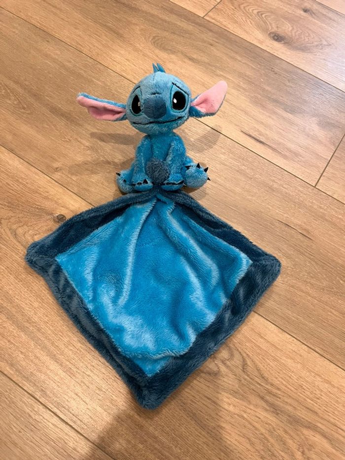 Doudou mouchoir stitch