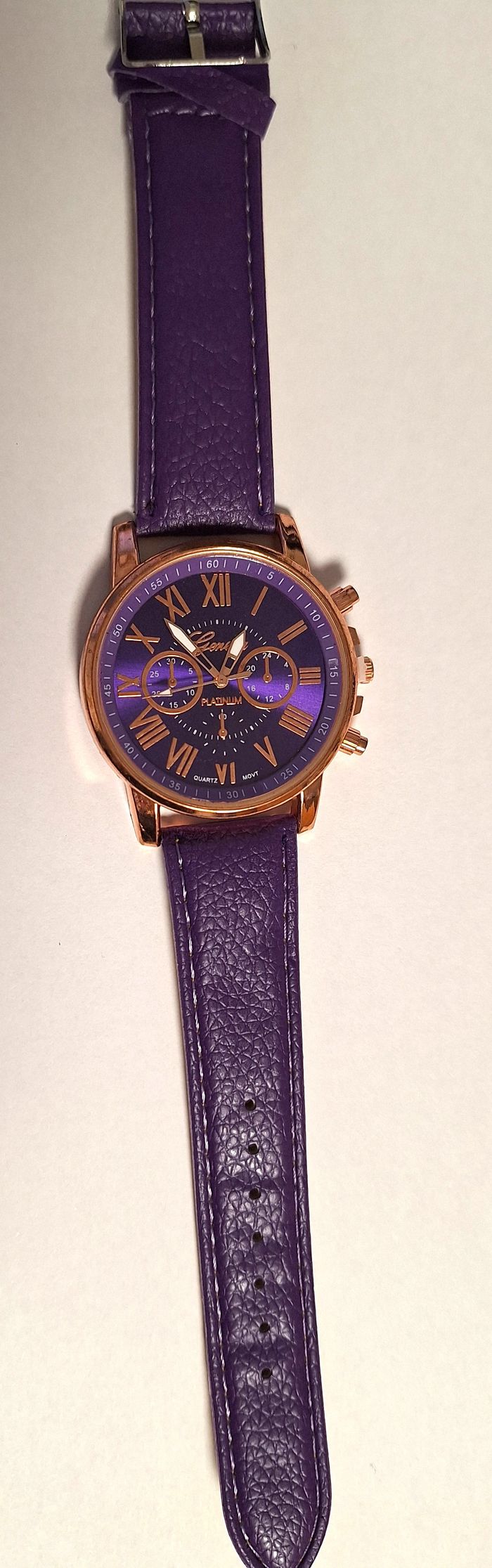 NEUVE ! MONTRE QUARTZ FEMME - VIOLET