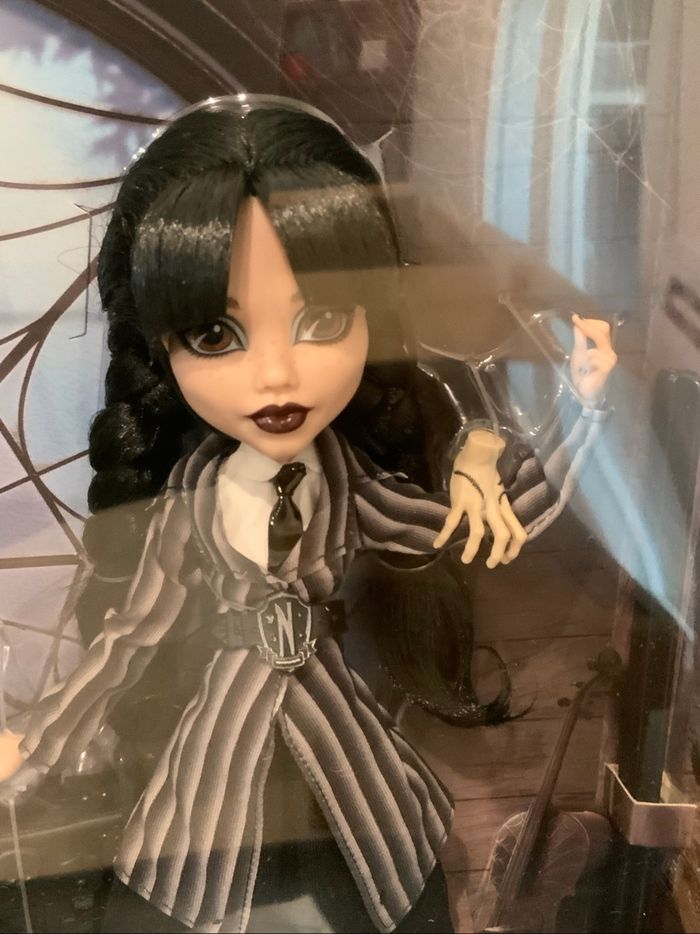 Poupée Monster High Mercredi Addams - photo numéro 2