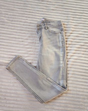 Jean skinny gris Camaïeu Taille 34 – Détail brillant