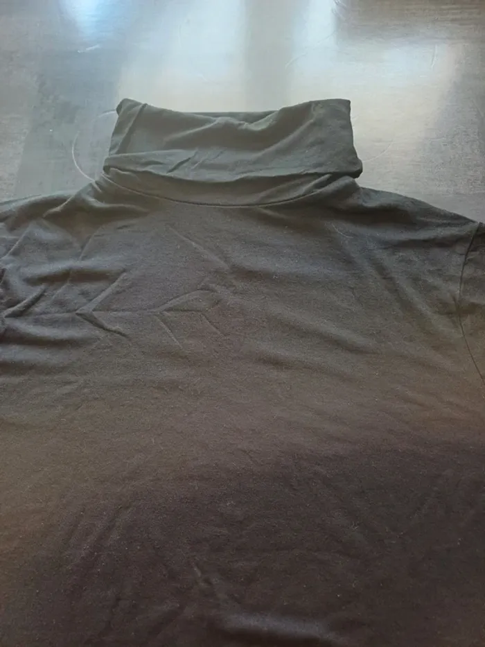 T-shirt col roulé manches courtes - photo numéro 4
