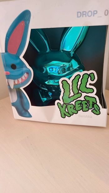 Figurine lapin LIL´KREETS chromée bershka