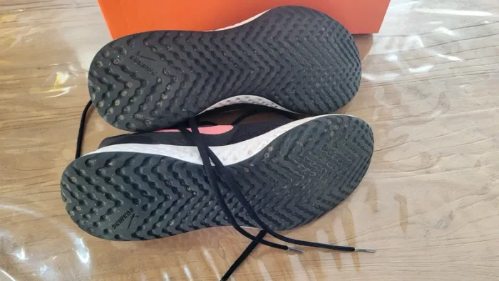 Nike révolution 5 taille 38.5 - photo numéro 6