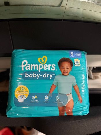 Couches Pampers taille 5