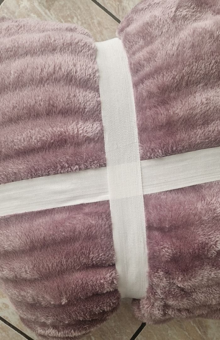 Magnifique Plaid doublé  210*240 cm