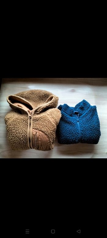 Deux vestes polaires