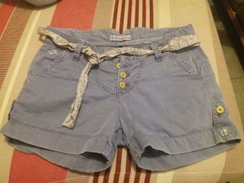 Short avec ceinture foulard