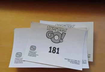 Lot de 10 images Giromax Angry birds Go