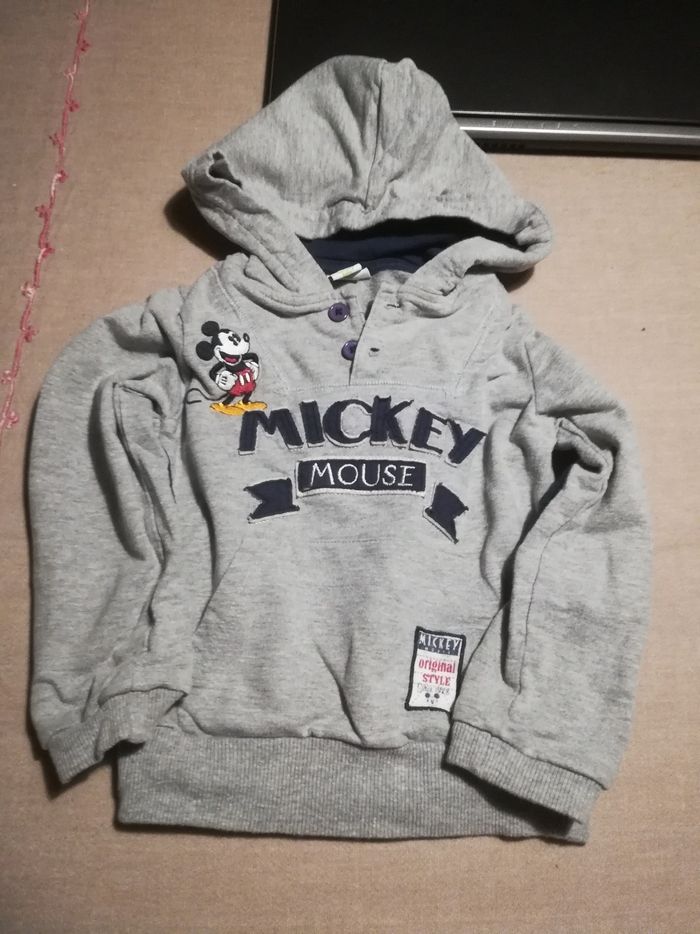 Pull mickey capuche 18-24 mois