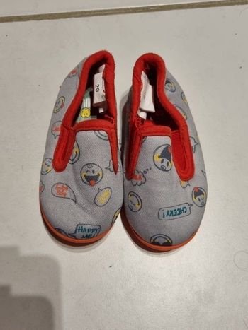 Chaussons Smiley baby Pointure 20