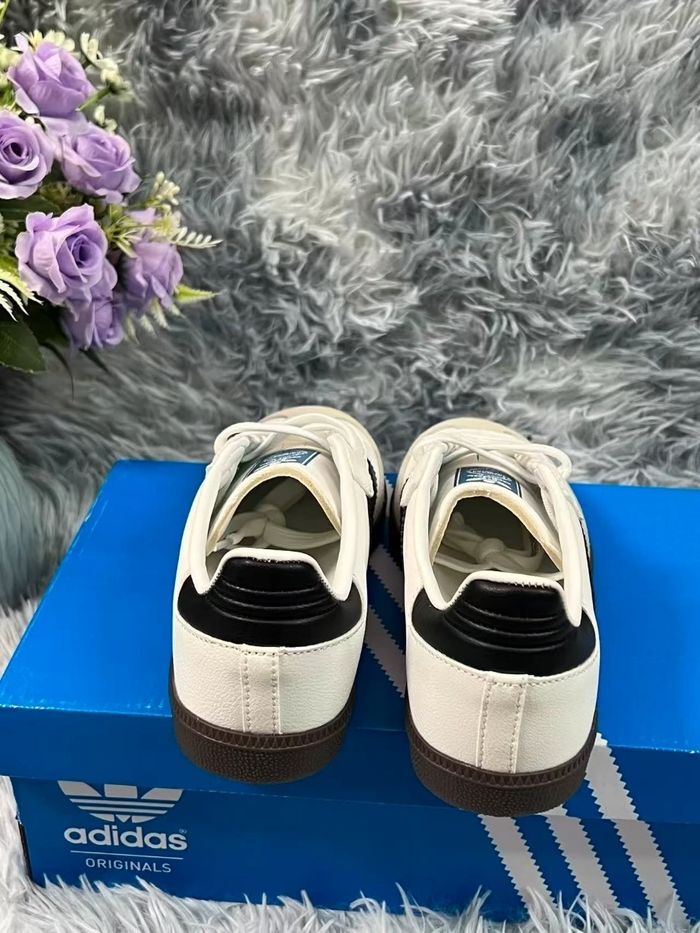 Originais Adidas Samba OG Blanc Taille 43 - photo numéro 3