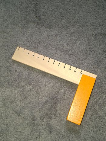 Jouet équerre en bois 