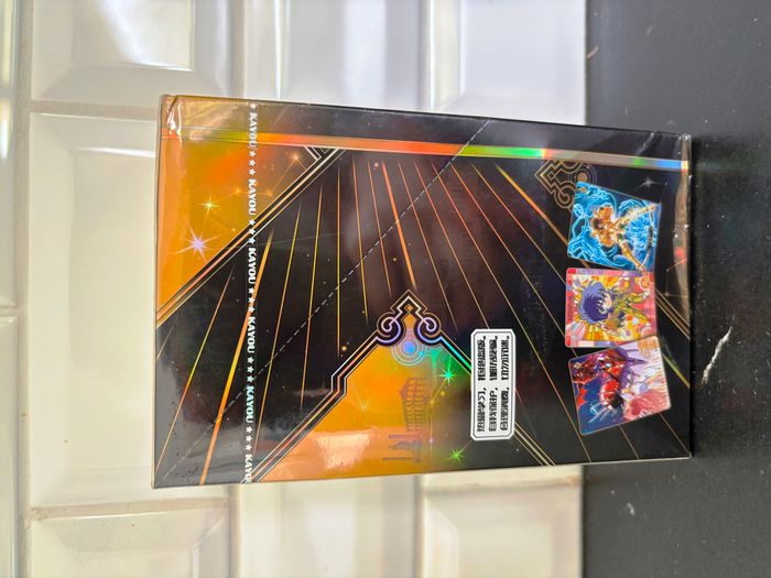 Display Saint Seiya Chevaliers du Zodiaque 10 Yuan série 1 18 Boosters! 90 Cartes à - photo numéro 3