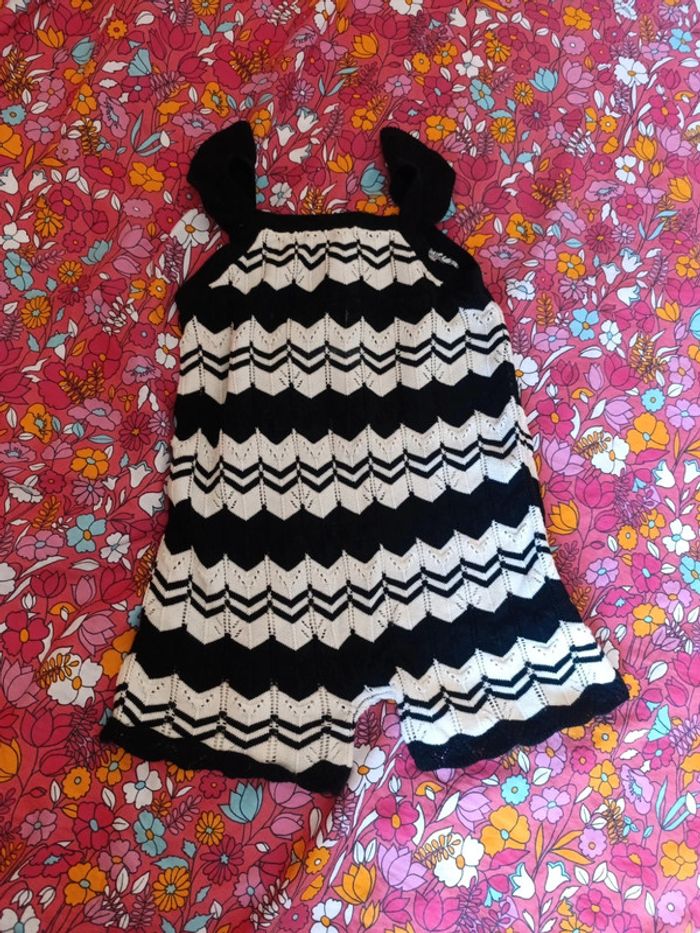 Combishort noir et blanc taille 3 ans