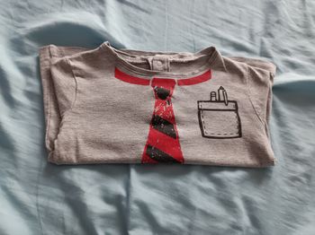 T-shirt manches longues taille 12 mois