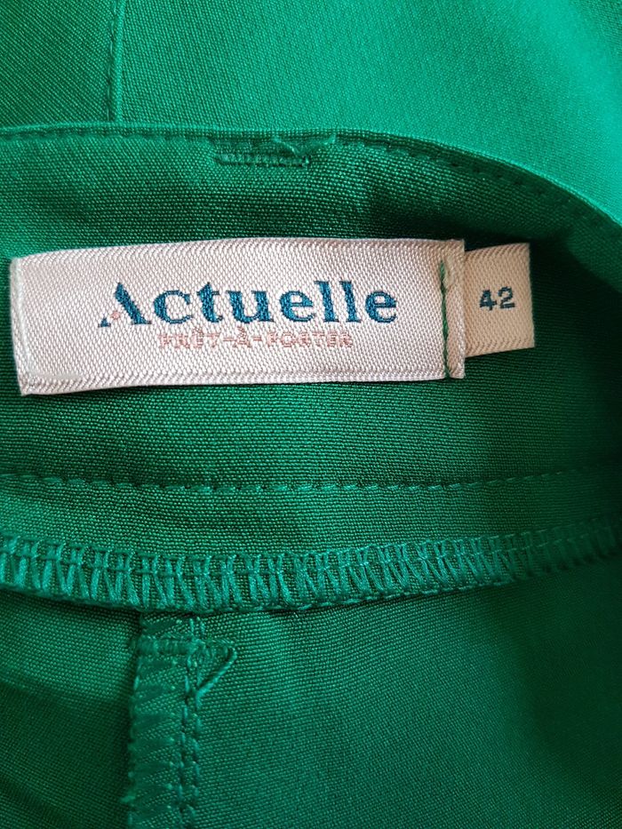 Pantalon femme vert. Actuelle. Taille 42, 86cm de tour de taille, 92cm de haut. - photo numéro 4