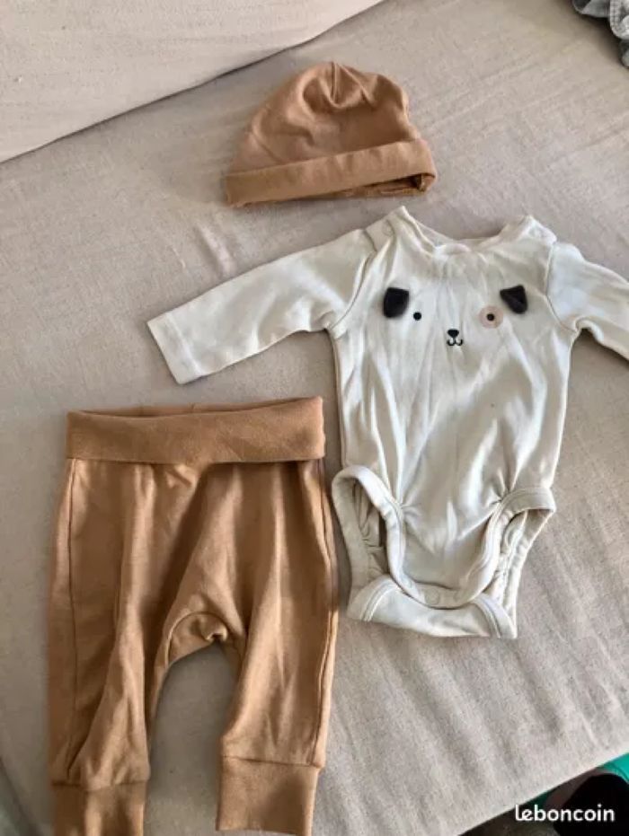 Lot vêtements bébé 0-1 mois - photo numéro 5