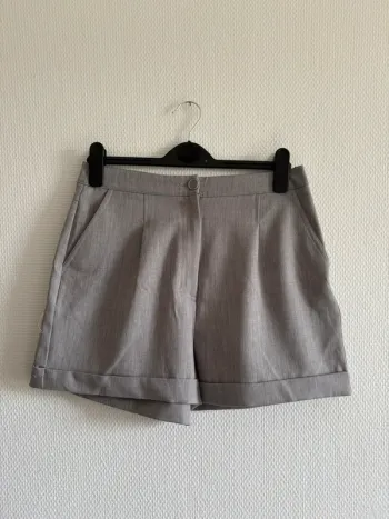 Short fluide gris