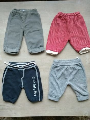 Lot de 4 pantalons taille 3 mois