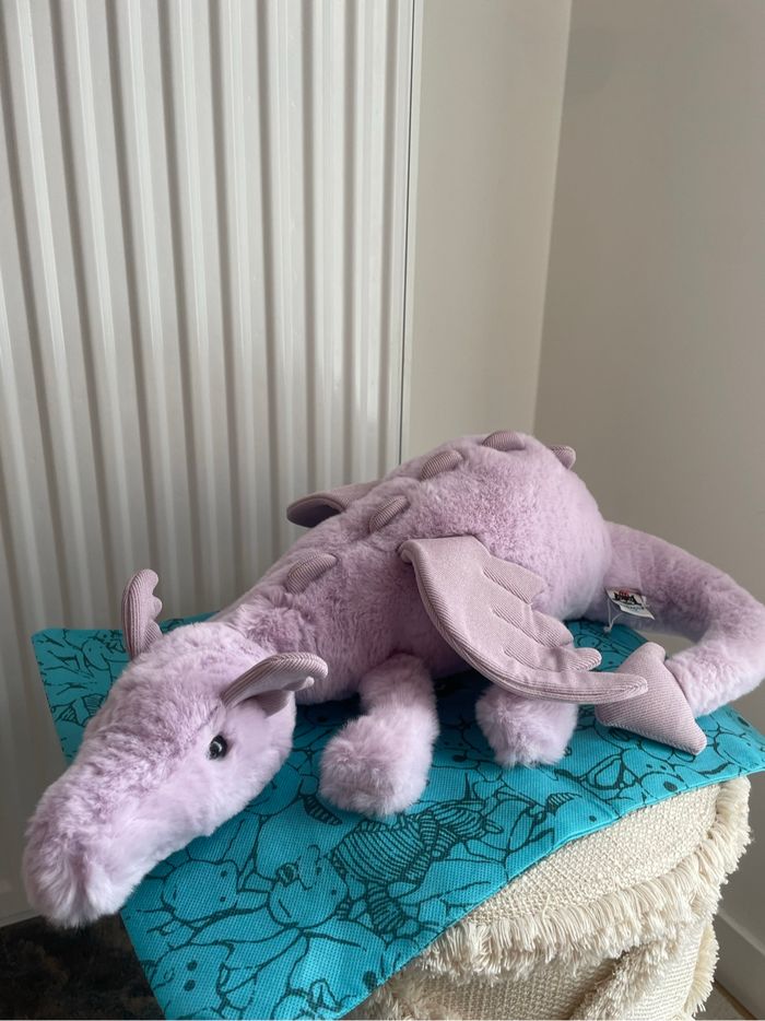 Peluche JELLYCAT LAVANDER DRAGON LARGE 💜 - photo numéro 2