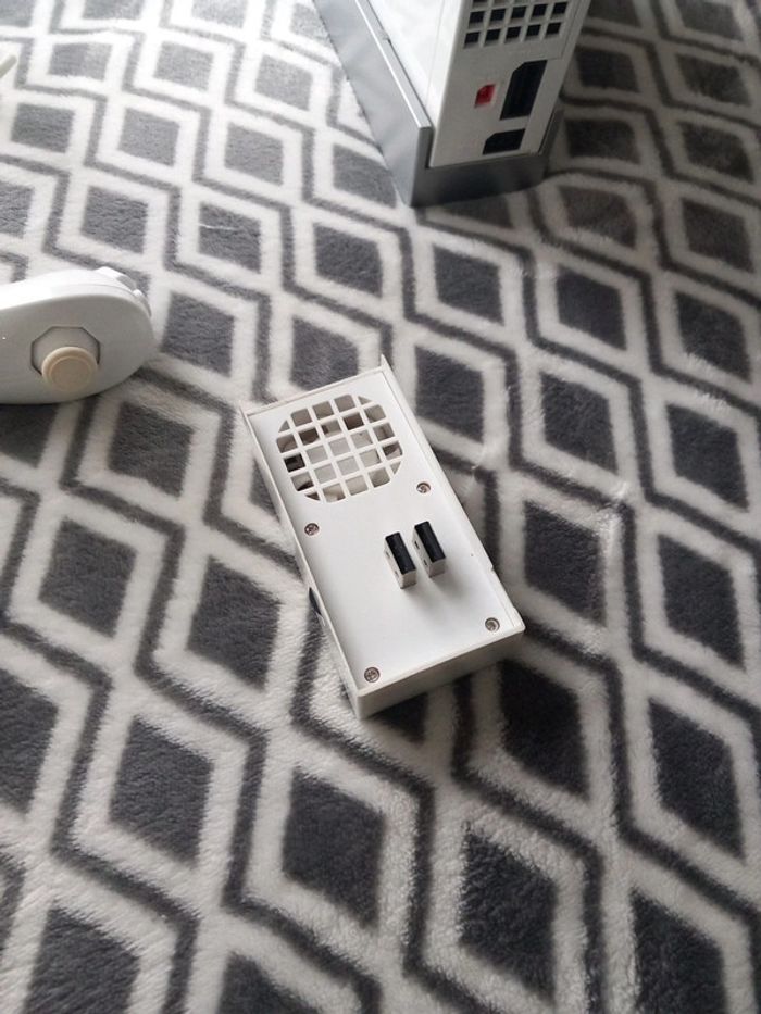 Wii blanche retroconpatible avec 3 jeux et câblage et volant - photo numéro 9