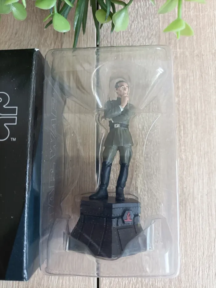 Figurine pièce d'échecs Gran Moff Tarkin Star Wars Altaya - photo numéro 2